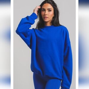 NWT ACTA 💙 Essential Crewneck - Cobalt Blue - Small
